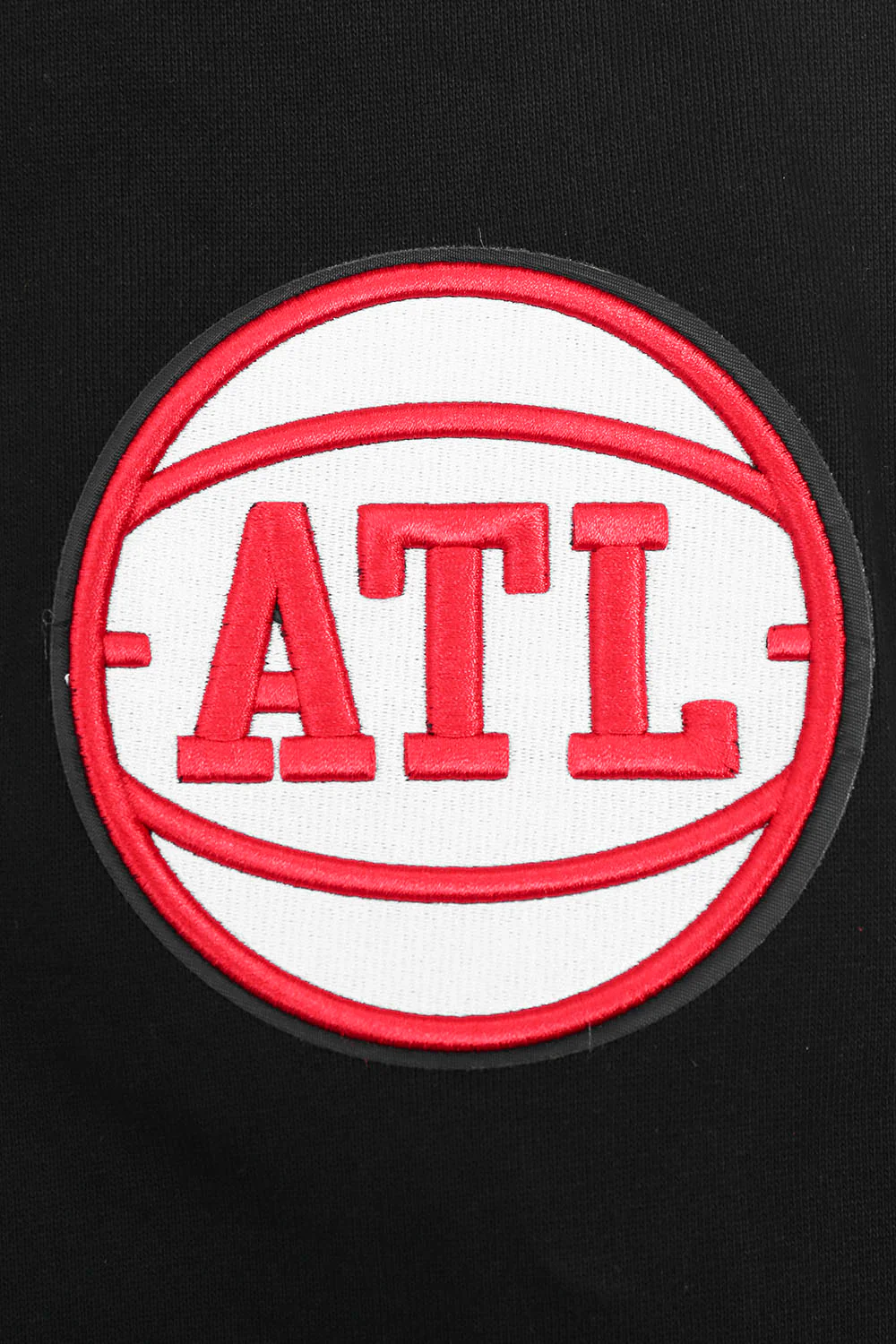 NBA ATLANTA HAWKS OLD ENGLISH MEN'S CREWNECK (BLACK) - Image 6
