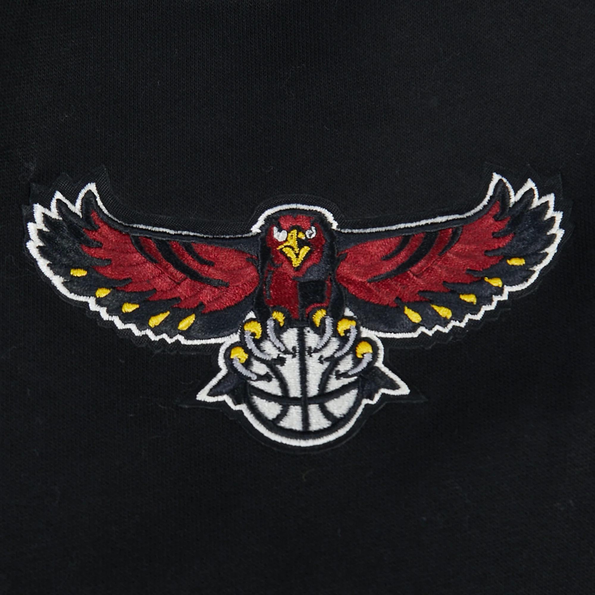 ATLANTA HAWKS MODERN ORIGINALS MEN'S FLC PO HOODIE (BLACK) - Image 8