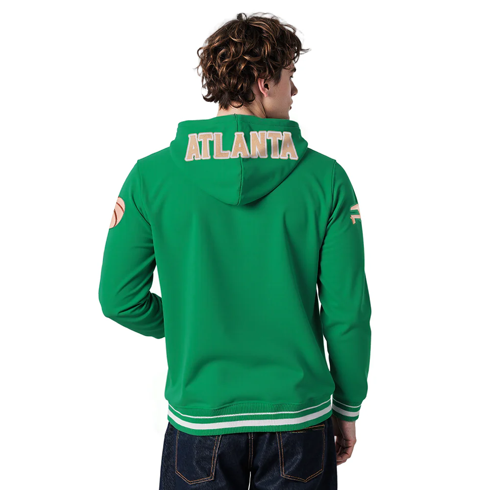 NBA ATLANTA HAWKS CITY EDITION 25-26 MEN'S RIB FLC PO HOODIE (KELLY GREEN) - Image 2