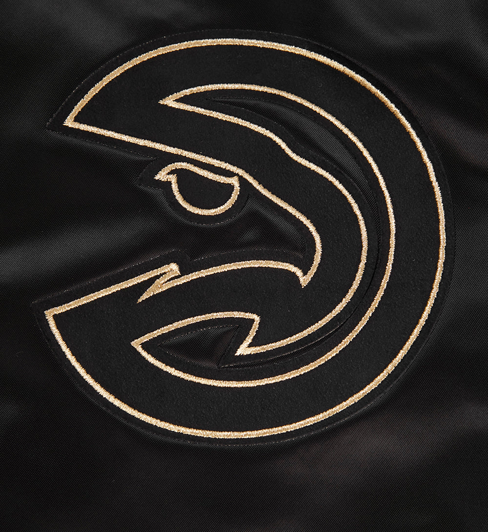 NBA ATLANTA HAWKS GOLD LOGO SATIN JACKET (BLACK) - Image 6
