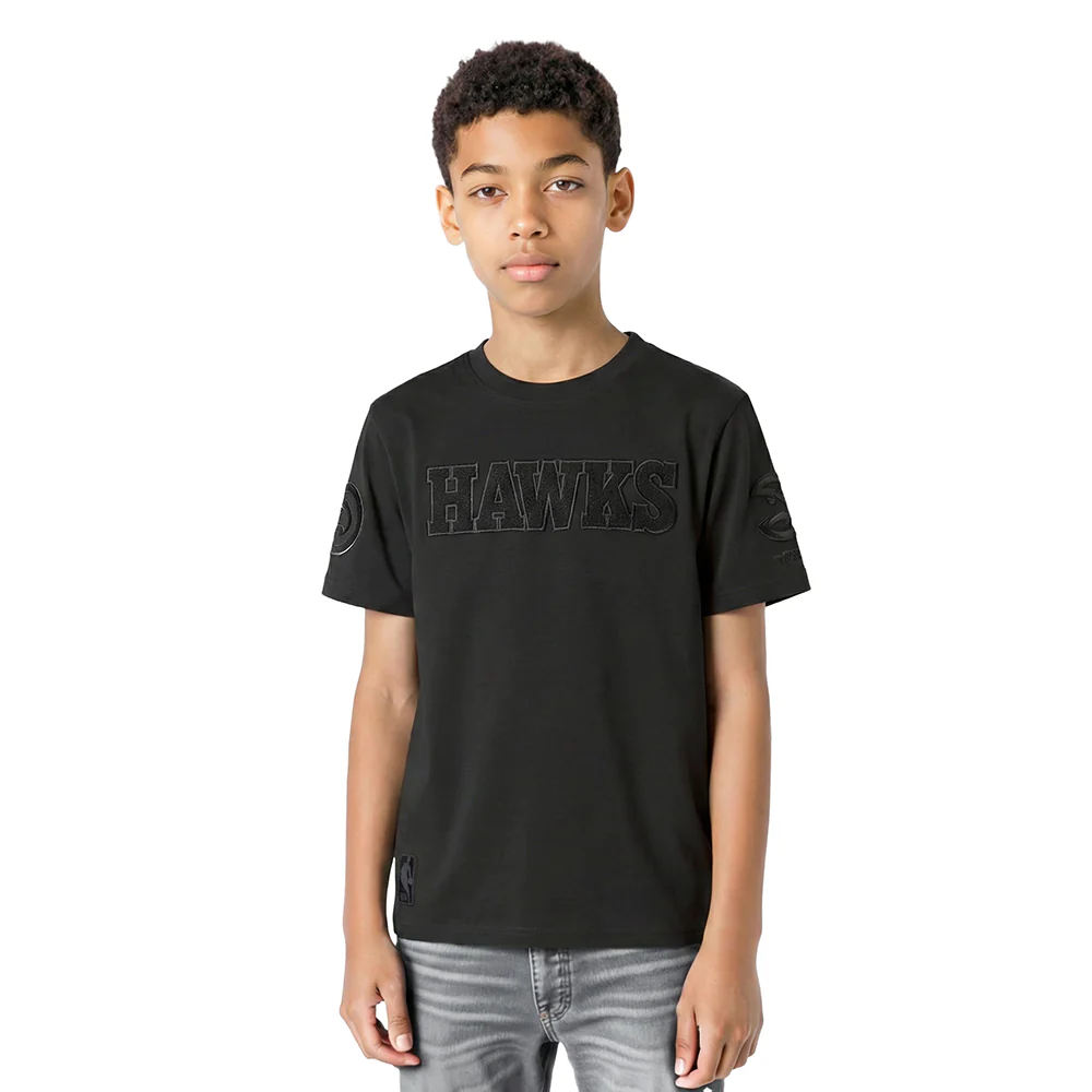 NBA ATLANTA HAWKS TRIPLE BLACK BIG BOYS SHORT SLEEVE TEE (BLACK)