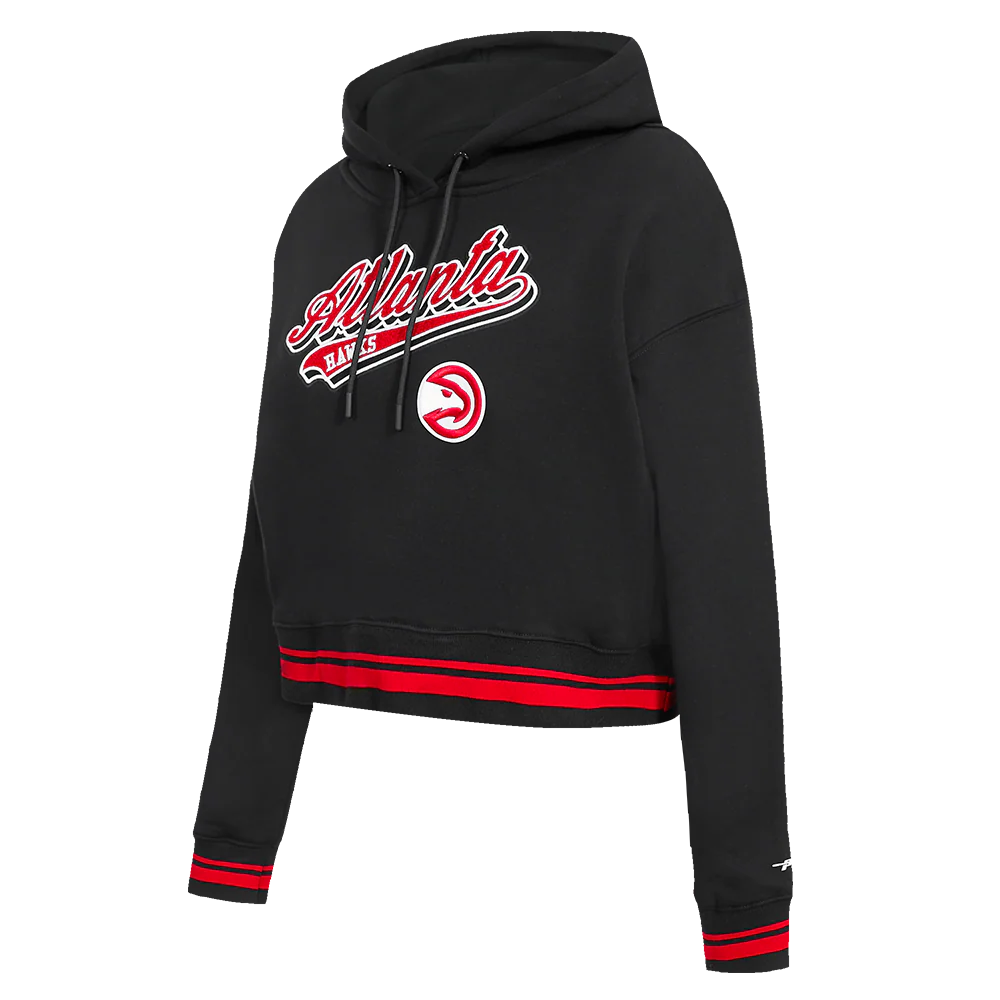 NBA ATLANTA HAWKS SCRIPT TAIL WOMEN'S RIB FLEECE CROPPED PULLOVER HOODIE (BLACK/RED/BLACK) - Image 2