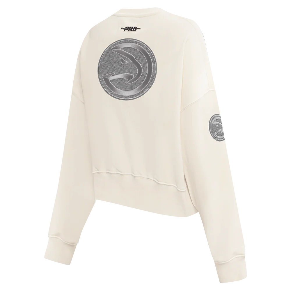 NBA ATLANTA HAWKS REVERSE FRENCH TERRY WOMEN'S FLEECE CREWNECK (EGGSHELL) - Image 4