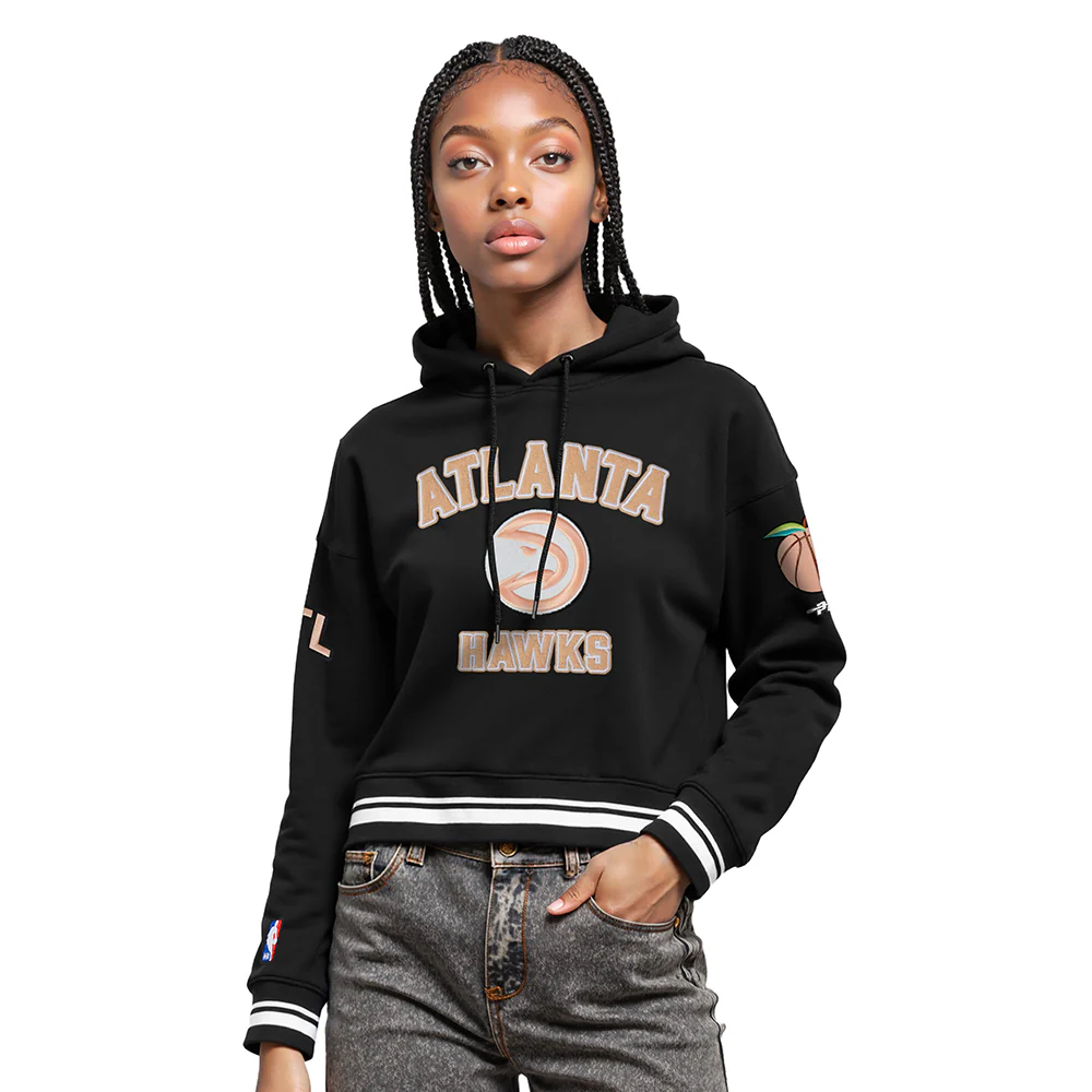 NBA ATLANTA HAWKS CITY EDITION 25-26 WOMEN'S RIB FLC CROPPED PO HOODIE (BLACK)