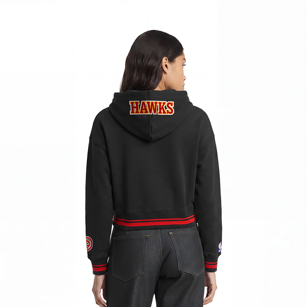 NBA ATLANTA HAWKS MASHUP WOMEN'S RIB CROPPED PULLOVER HOODIE (BLACK/RED/BLACK) - Image 2