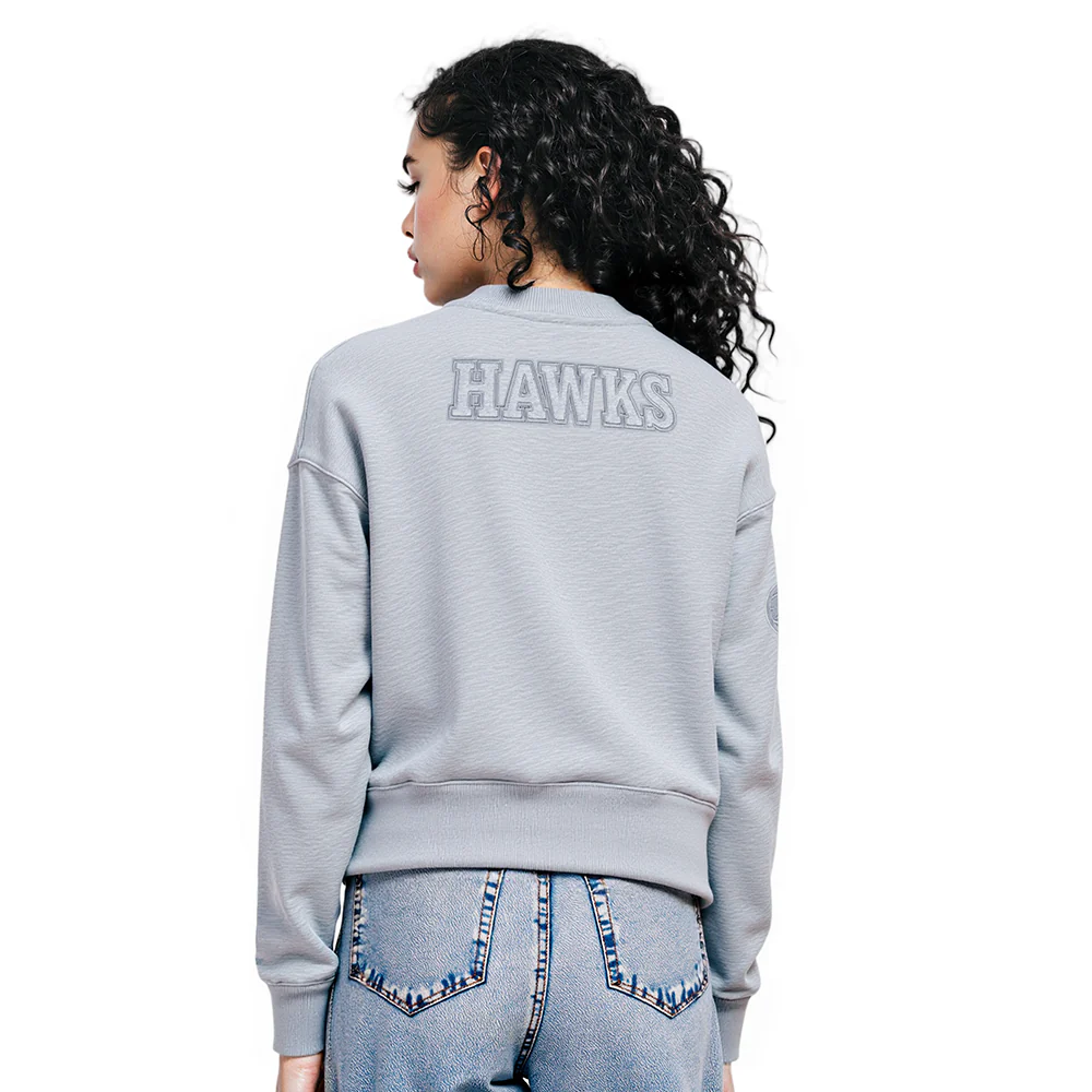 NBA ATLANTA HAWKS NEUTRAL WOMEN'S CREWNECK (DARK HEATHER GRAY) - Image 2