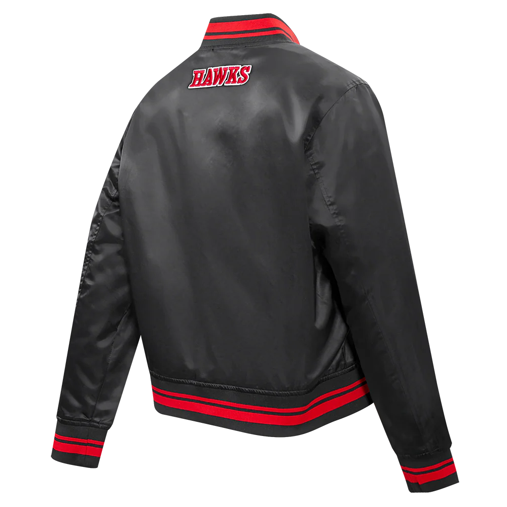 NBA ATLANTA HAWKS SCRIPT TAIL WOMEN'S SATIN JACKET (BLACK/RED/BLACK) - Image 3