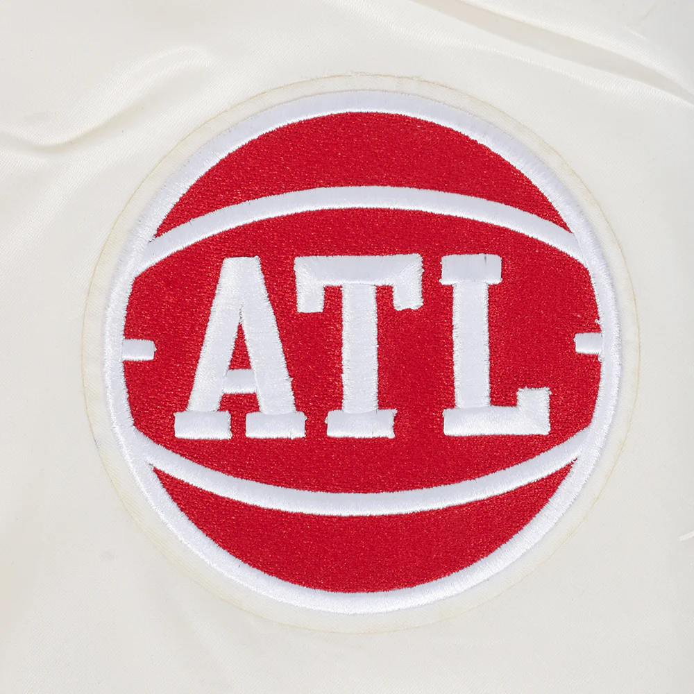 NBA ATLANTA HAWKS RETRO CLASSIC WOMEN'S RIB SATIN JACKET (EGGSHELL/ RED) - Image 9