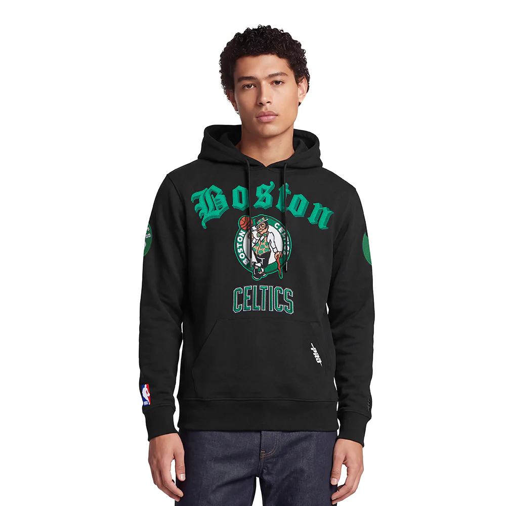 NBA BOSTON CELTICS OLD ENGLISH MEN'S PULLOVER HOODIE (BLACK)