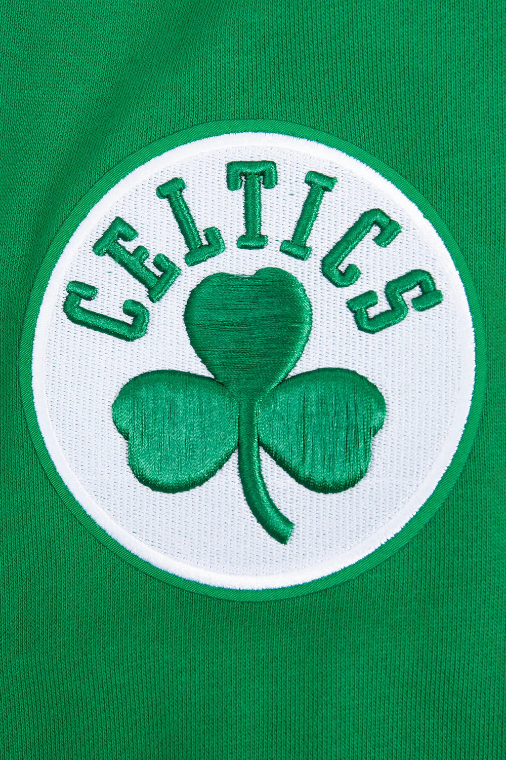 NBA BOSTON CELTICS OLD ENGLISH MEN'S PULLOVER HOODIE (KELLY GREEN) - Image 7