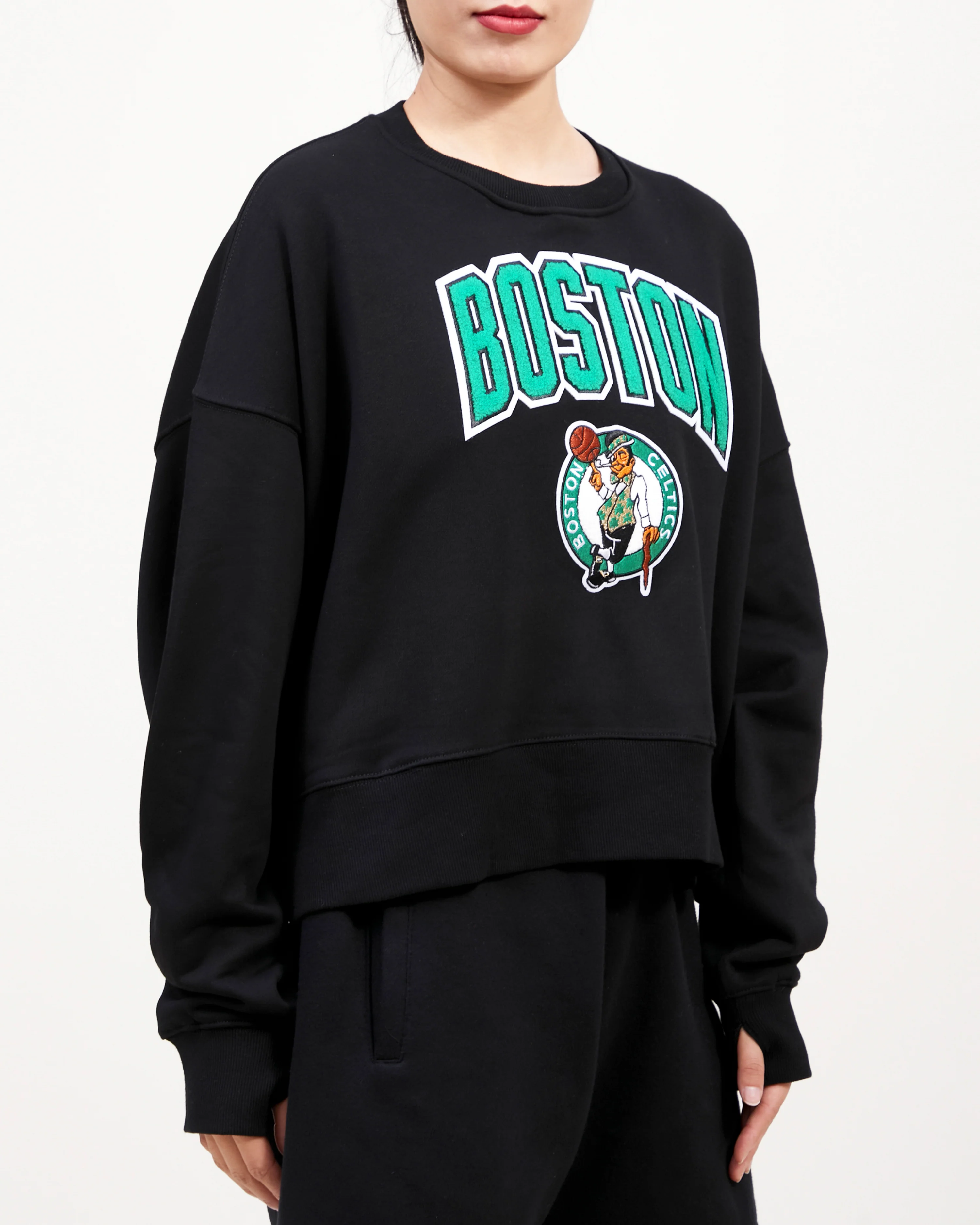 NBA BOSTON CELTICS CLASSIC WOMEN'S CREWNECK (BLACK) - Image 10