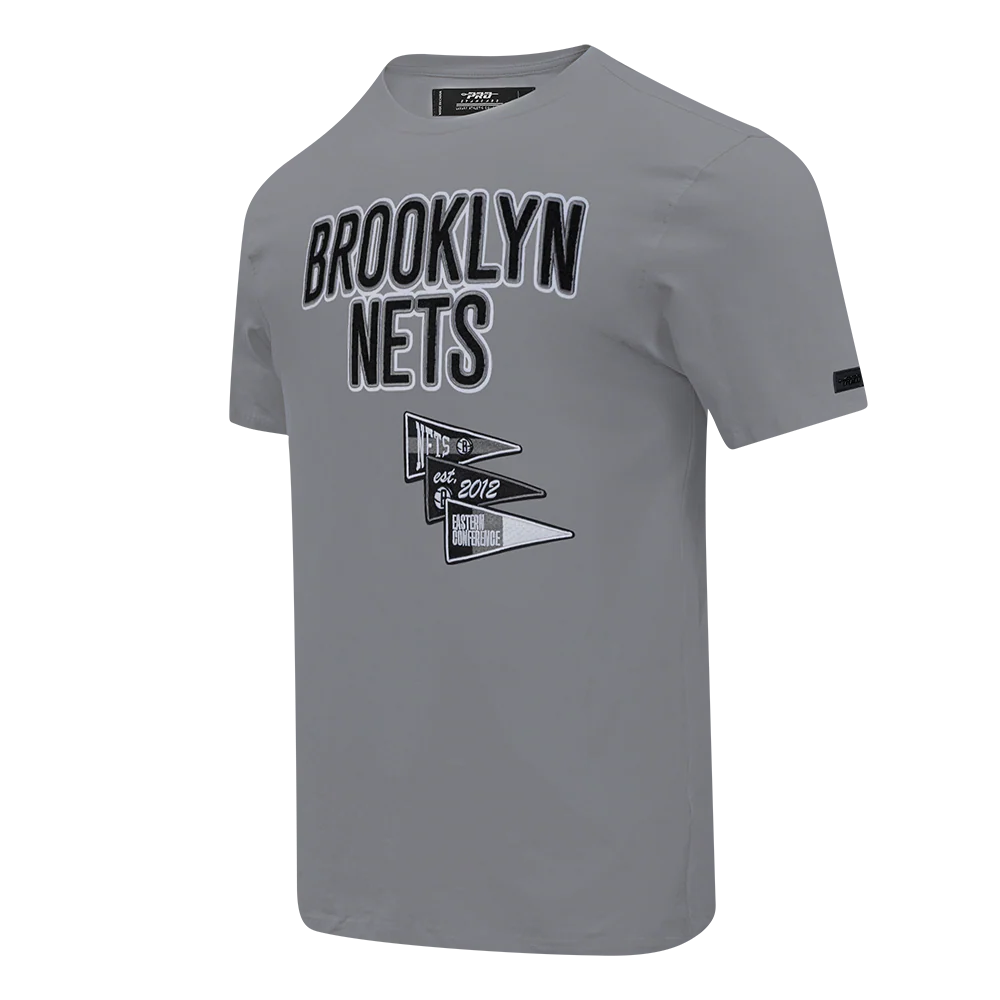 NBA BROOKLYN NETS TEAM PENNANTS MEN'S WORDMARK   TEE (GRAY) - Image 2