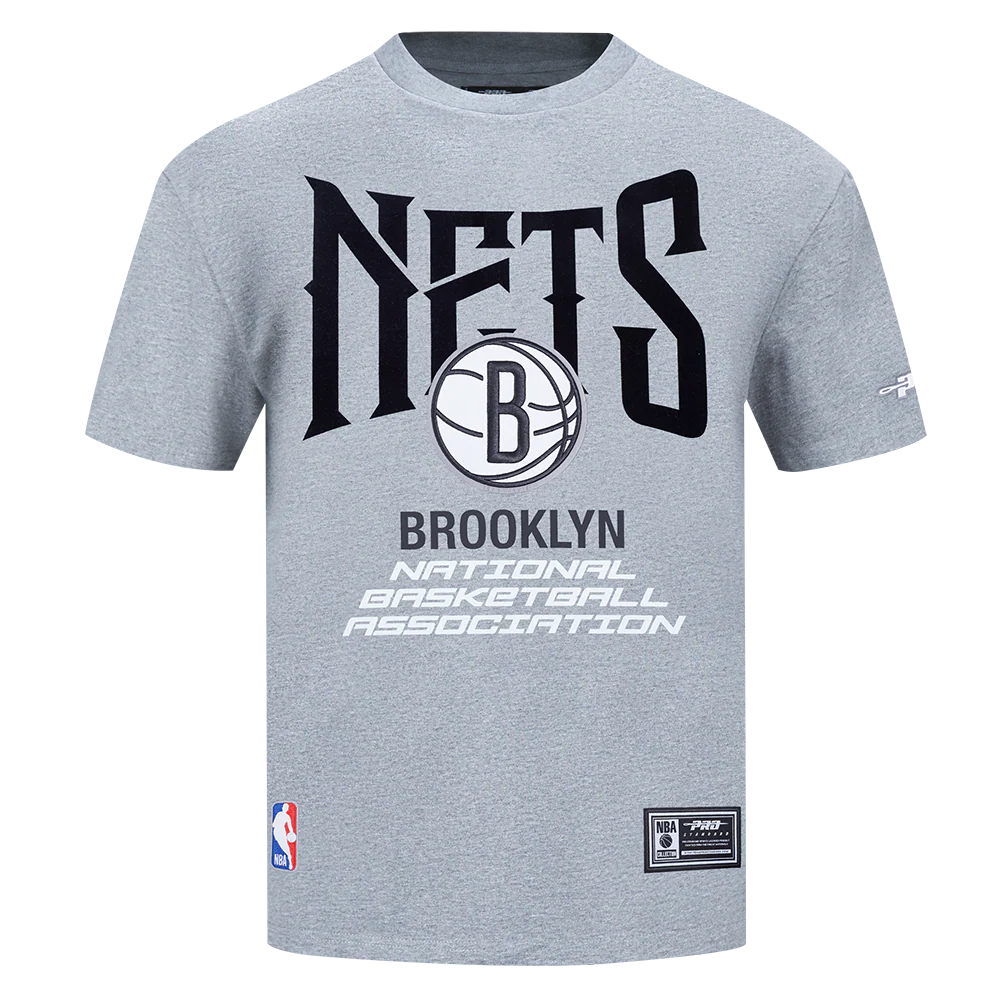 NBA BROOKLYN NETS CITY TOUR 2.0 MEN'S COTTON JERSEY DROP SHOULDER TEE (DARK HEATHER GRAY)