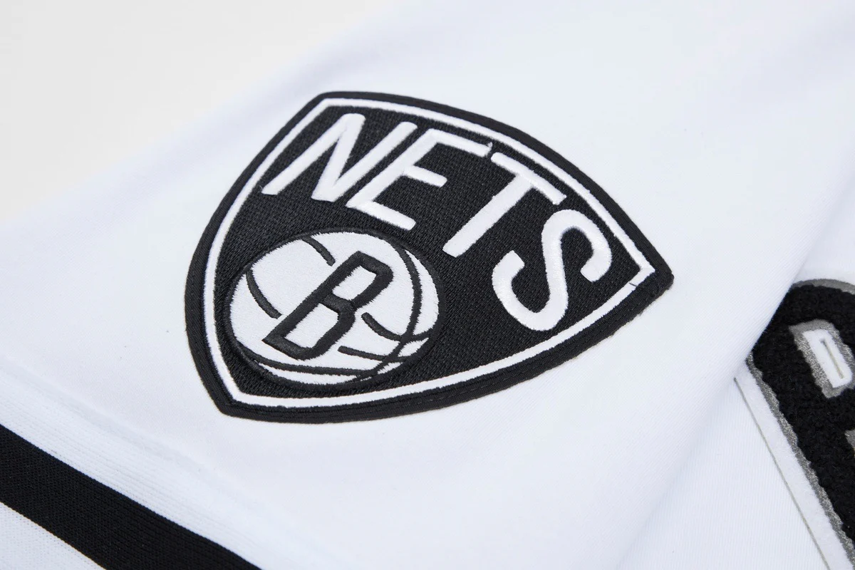 NBA BROOKLYN NETS CLASSIC CHENILLE MEN'S TEE (WHITE) - Image 8