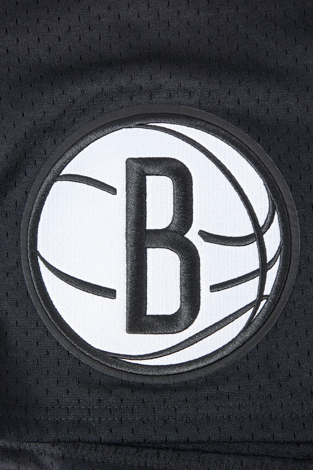 NBA BROOKLYN NETS CLASSIC MEN'S MESH SHORT (BLACK) - Image 7