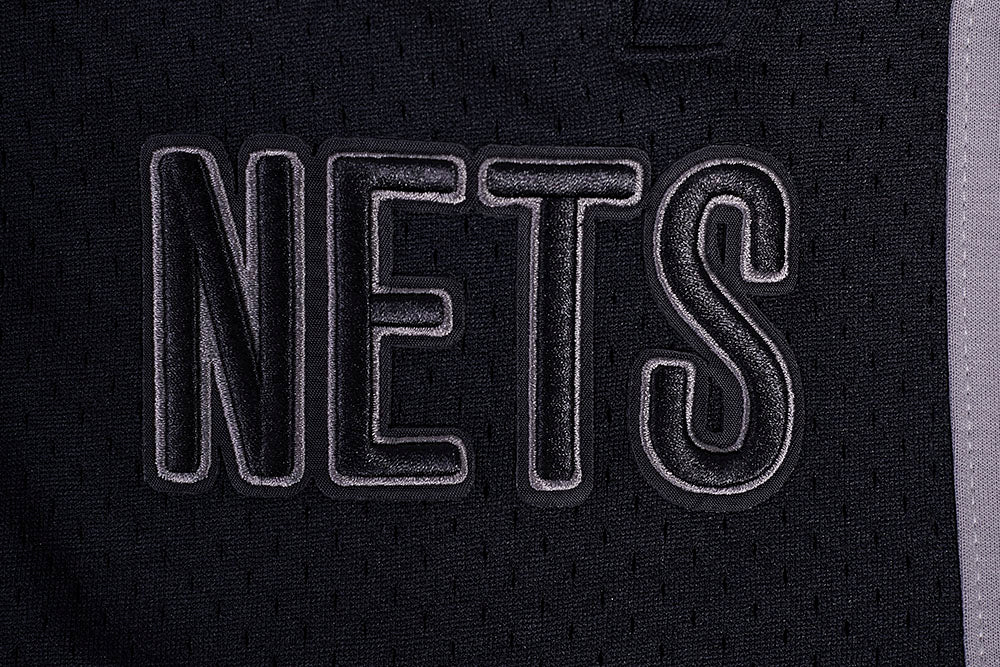 NBA BROOKLYN NETS SCRIPT TAIL MEN'S DOUBLE KNIT 2.0 SHORT (GRAY/BLACK) - Image 8