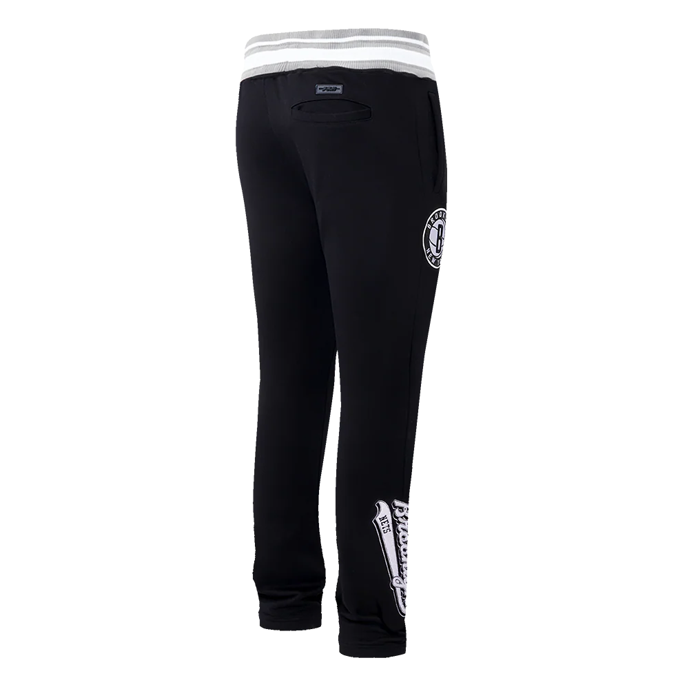 NBA BROOKLYN NETS SCRIPT TAIL MEN'S RIB FLEECE SWEATPANT (BLACK/GRAY) - Image 3