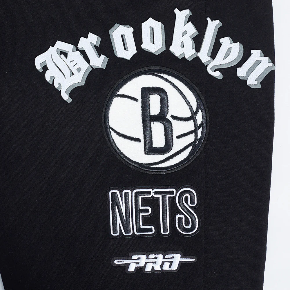 NBA BROOKLYN NETS OLD ENGLISH MEN'S SWEATPANT (BLACK) - Image 5