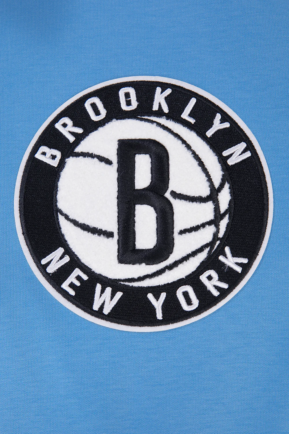 NBA BROOKLYN NETS CLASSIC CHENILLE MEN'S PULLOVER HOODIE (UNIVERSITY BLUE) - Image 6