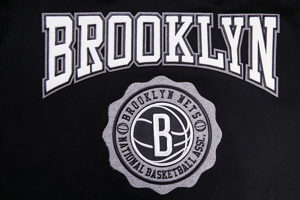 NBA BROOKLYN NETS CREST EMBLEM MEN'S RIB PO HOODIE (BLACK/GRAY) - Image 6