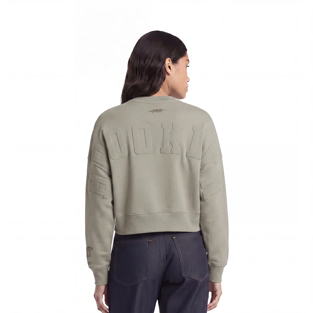 NBA BROOKLYN NETS WINGSPAN WOMEN'S FLEECE CREWNECK (TAUPE)
