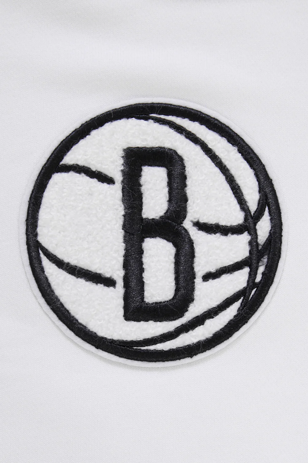 NBA BROOKLYN NETS CLASSIC WOMEN'S CROPPED PULLOVER HOODIE (WHITE) - Image 6