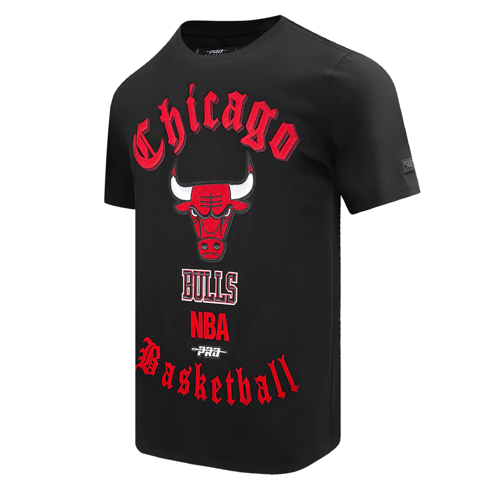 NBA CHICAGO BULLS OLD ENGLISH MEN'S TEE (BLACK) - Image 2