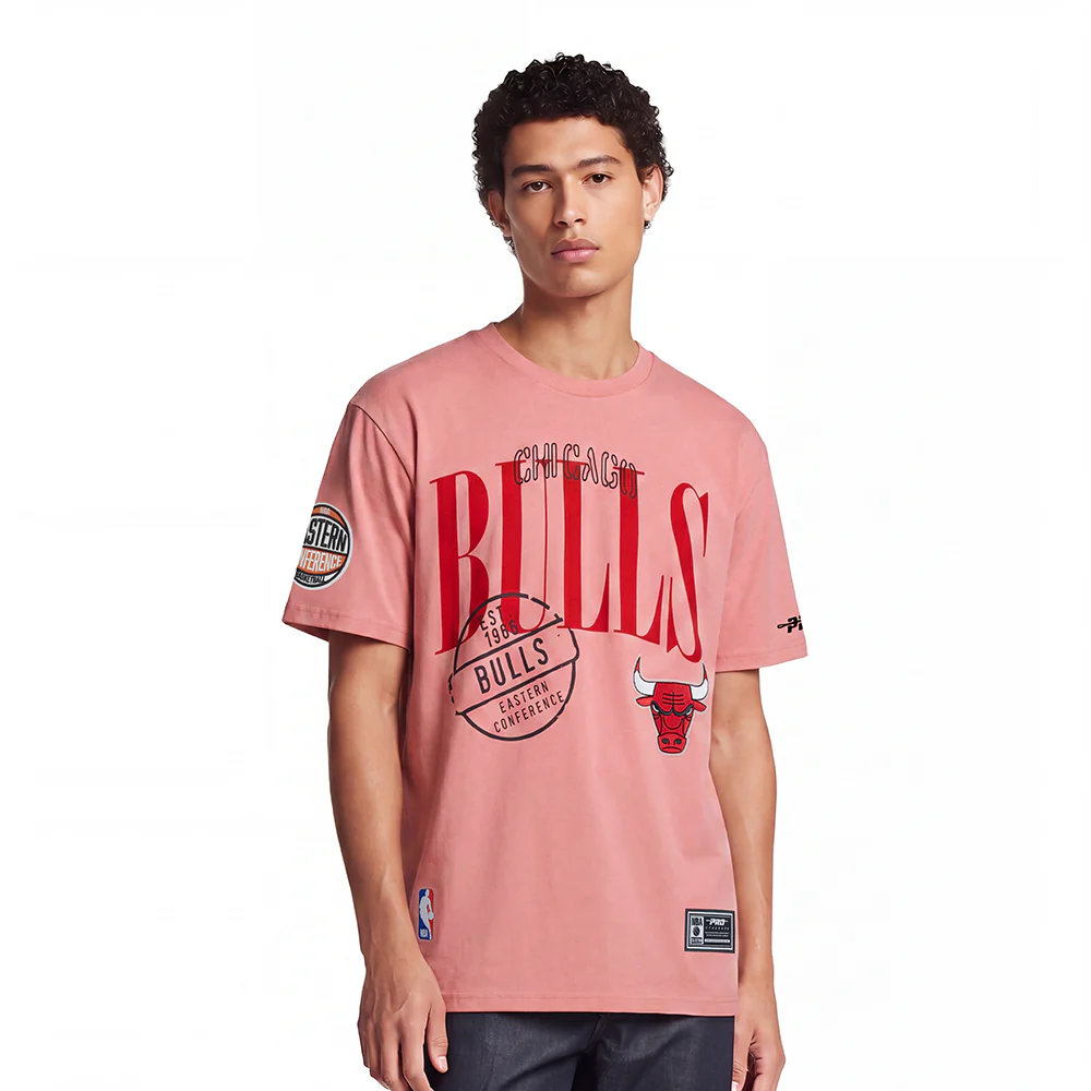 NBA CHICAGO BULLS  STAMPED MEN'S S/S TEE (DUSTY PINK)