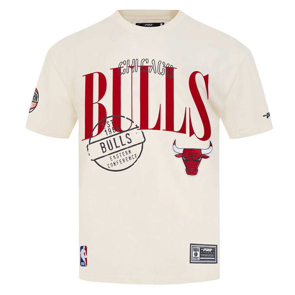 NBA CHICAGO BULLS  STAMPED MEN'S S/S TEE (EGGSHELL) - Image 3
