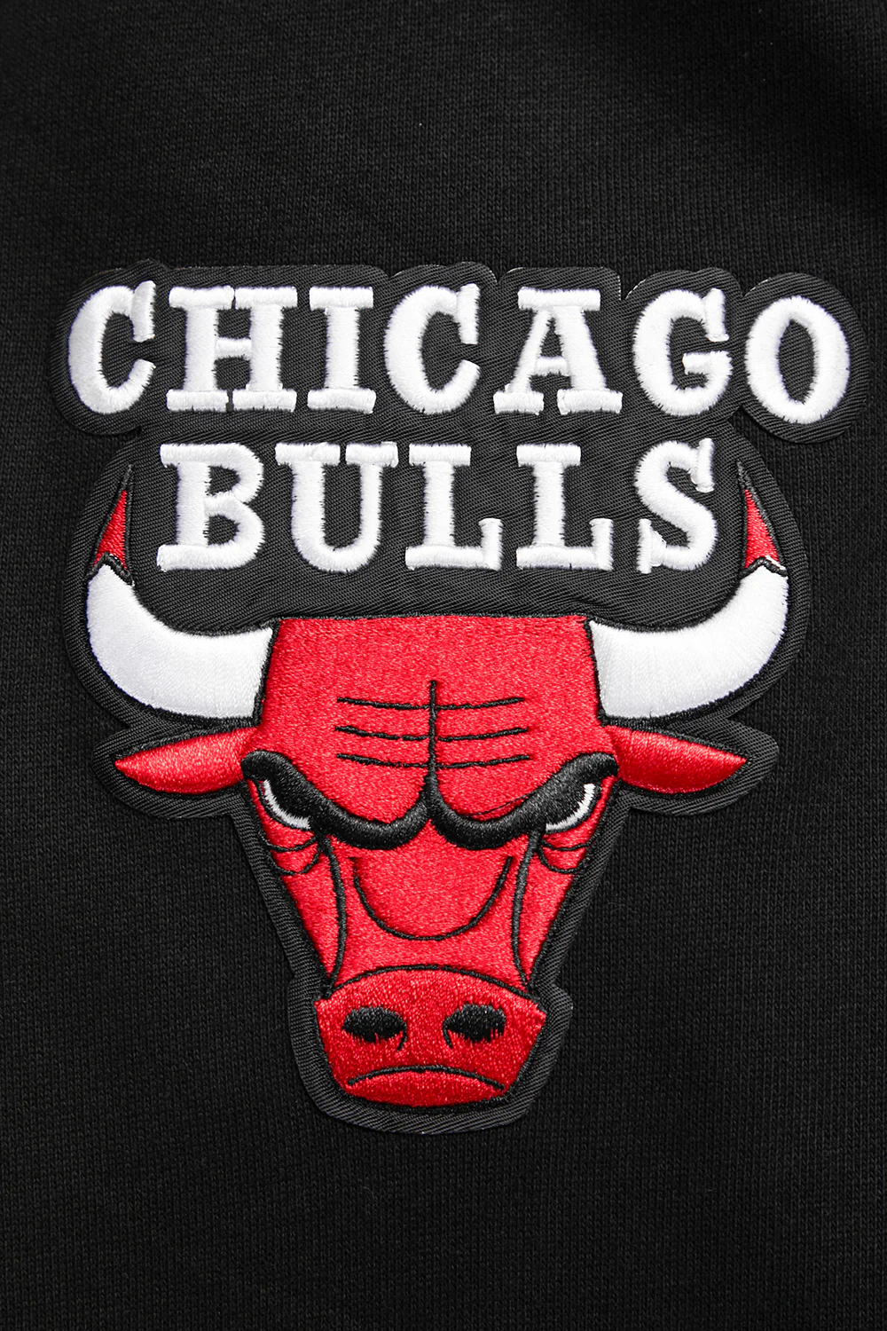 NBA CHICAGO BULLS SCRIPT TAIL MEN'S RIB FLEECE PULLOVER HOODIE (BLACK/RED/BLACK) - Image 7