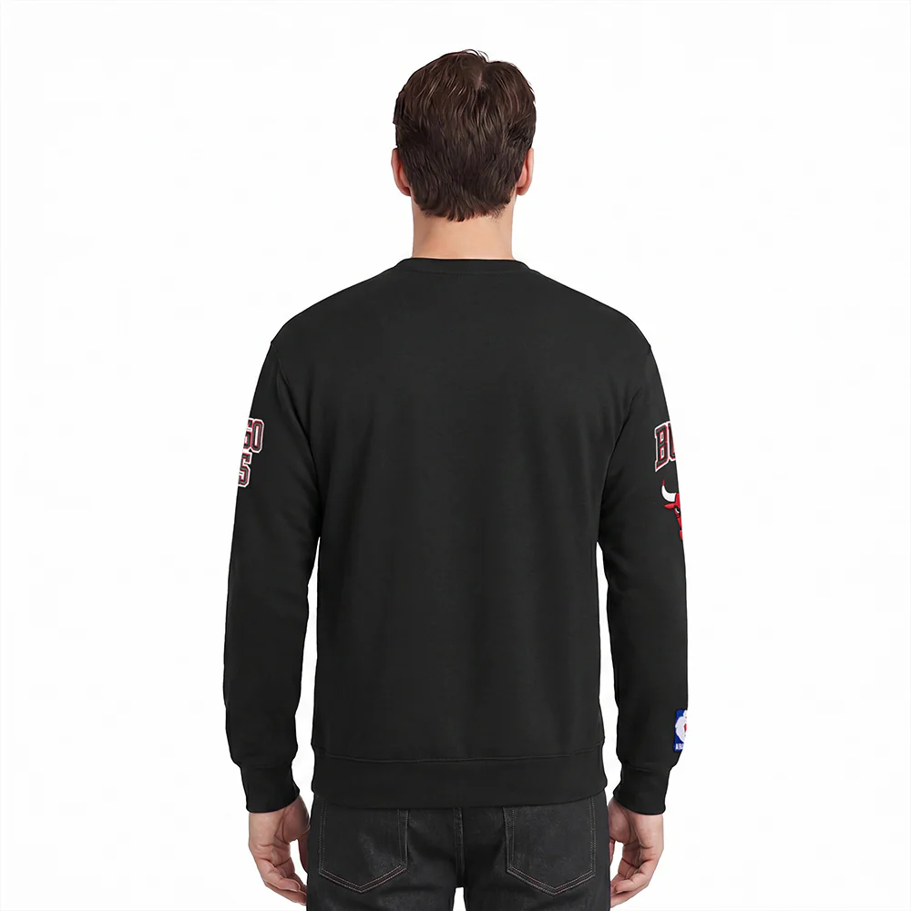 NBA CHICAGO BULLS OLD ENGLISH MEN'S CREWNECK (BLACK) - Image 2