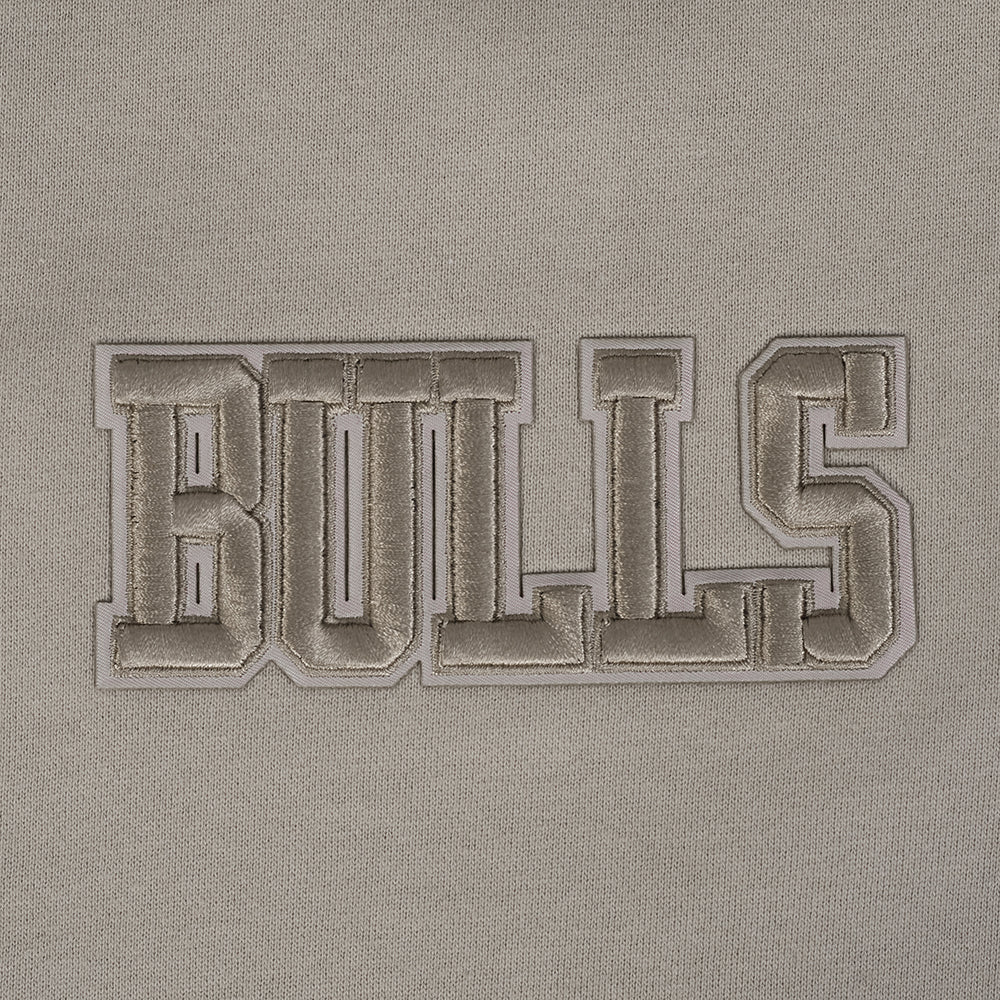 NBA CHICAGO BULLS WINGSPAN MEN'S DROP SHOULDER FLEECE CREWNECK (TAUPE) - Image 8