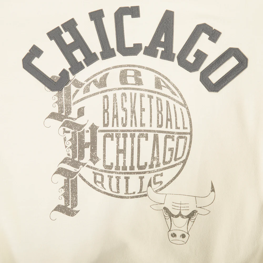 NBA CHICAGO BULLS STREET TEAM MEN'S DROP SHOULDER FLC CREWNECK (EGGSHELL) - Image 5