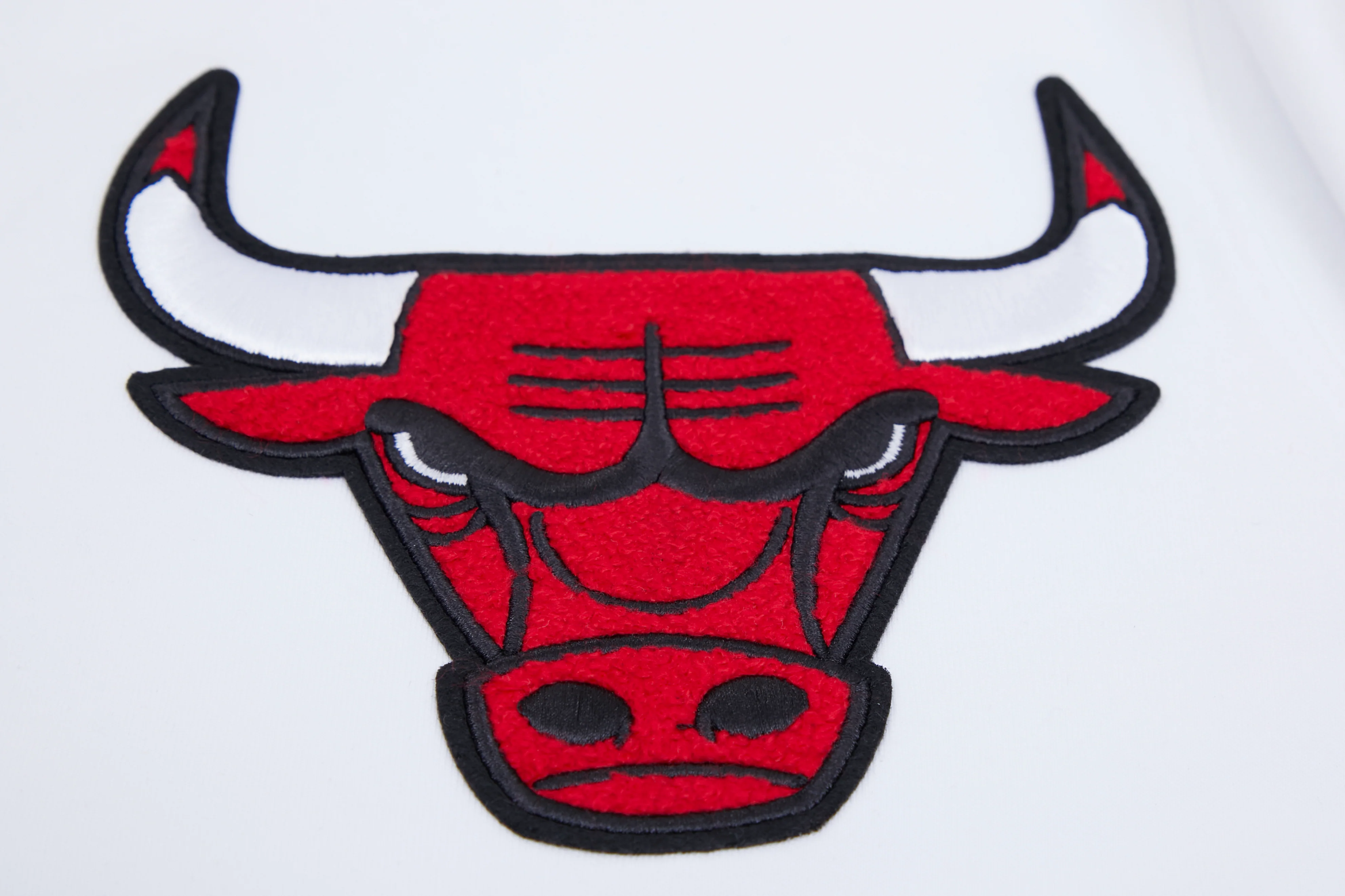 NBA CHICAGO BULLS CLASSIC CHENILLE MEN'S FULL ZIP PULLOVER HOODIE (WHITE) - Image 8