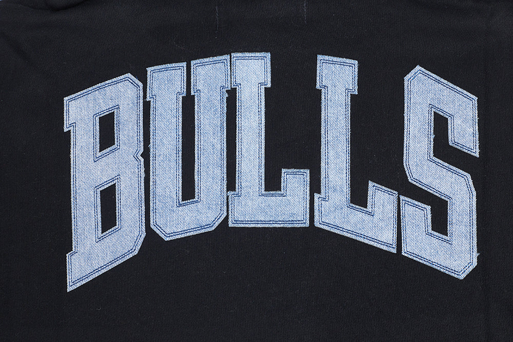 NBA CHICAGO BULLS VARSITY BLUES MEN'S PULLOVER HOODIE (BLACK) - Image 7