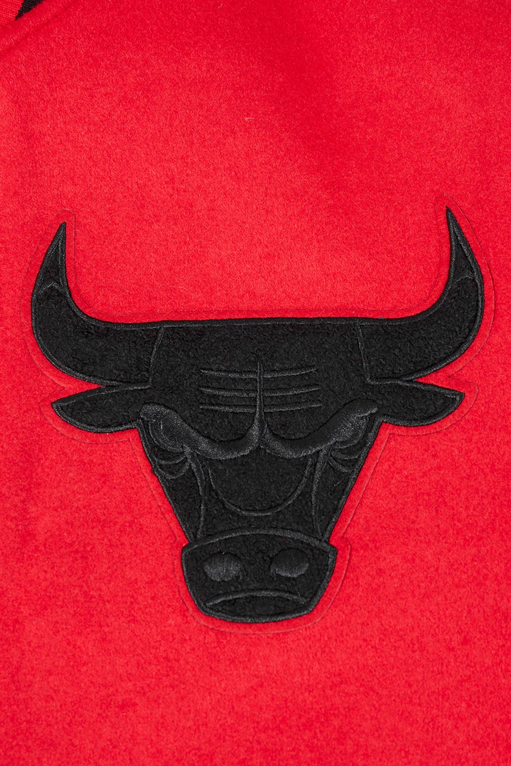 NBA CHICAGO BULLS OLD ENGLISH MEN'S RIB WOOL VARSITY JACKET (RED/BLACK) - Image 5