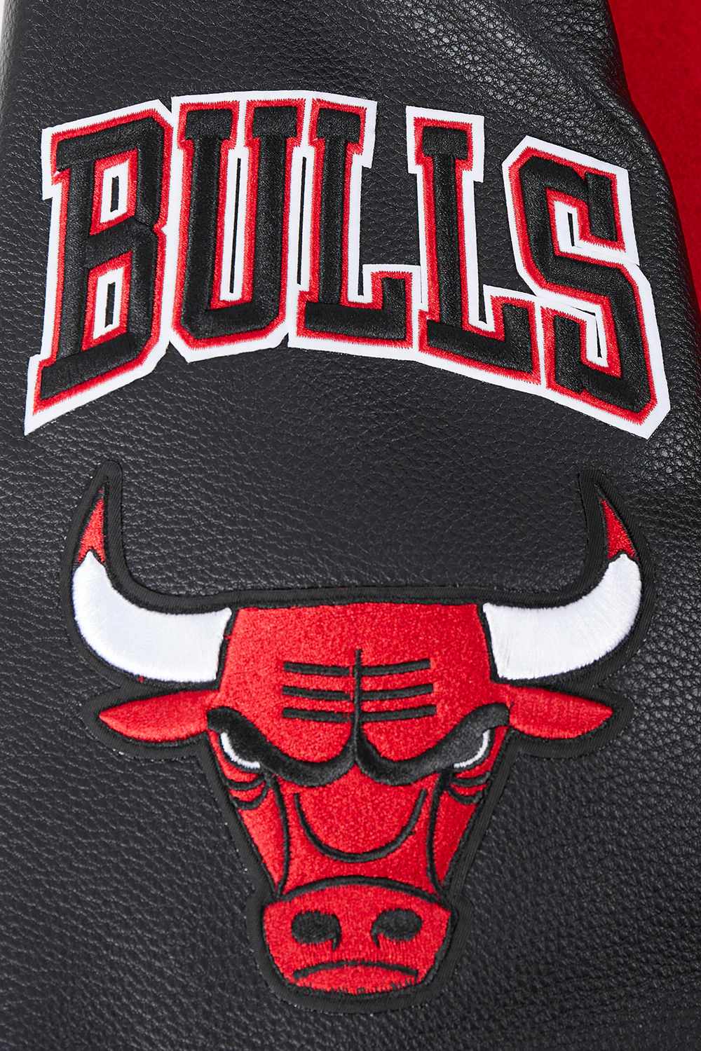 NBA CHICAGO BULLS OLD ENGLISH MEN'S RIB WOOL VARSITY JACKET (RED/BLACK) - Image 7