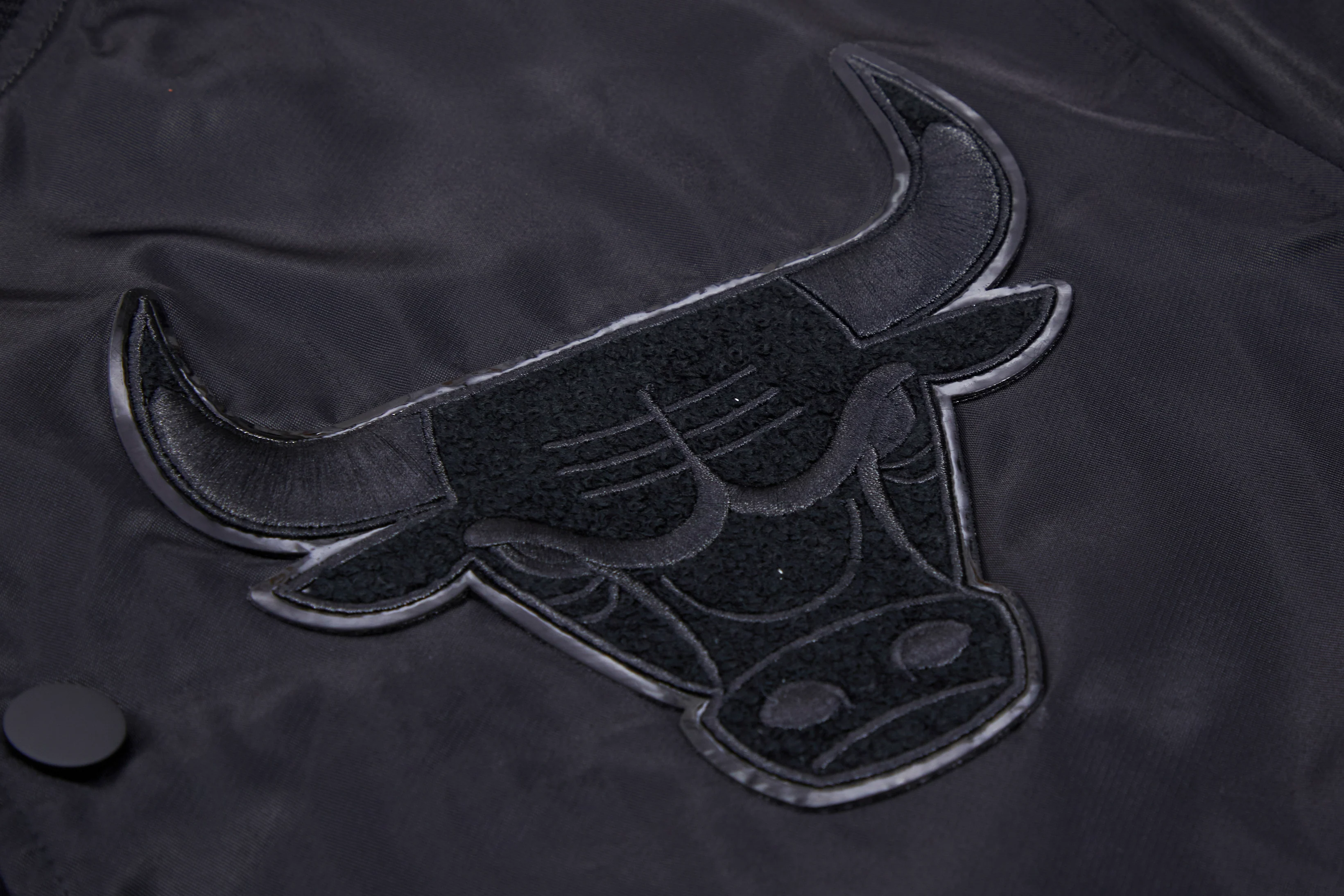 NBA CHICAGO BULLS TRIPLE BLACK MEN'S SATIN JACKET (BLACK) - Image 8