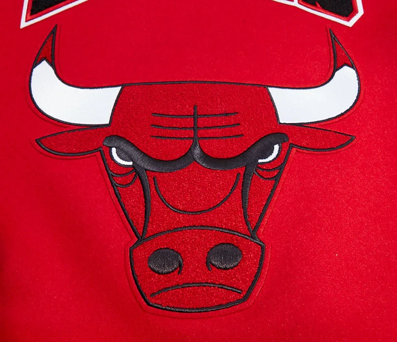 NBA CHICAGO BULLS RETRO CLASSIC MEN'S RIB WOOL VARSITY JACKET (RED/BLACK) - Image 11