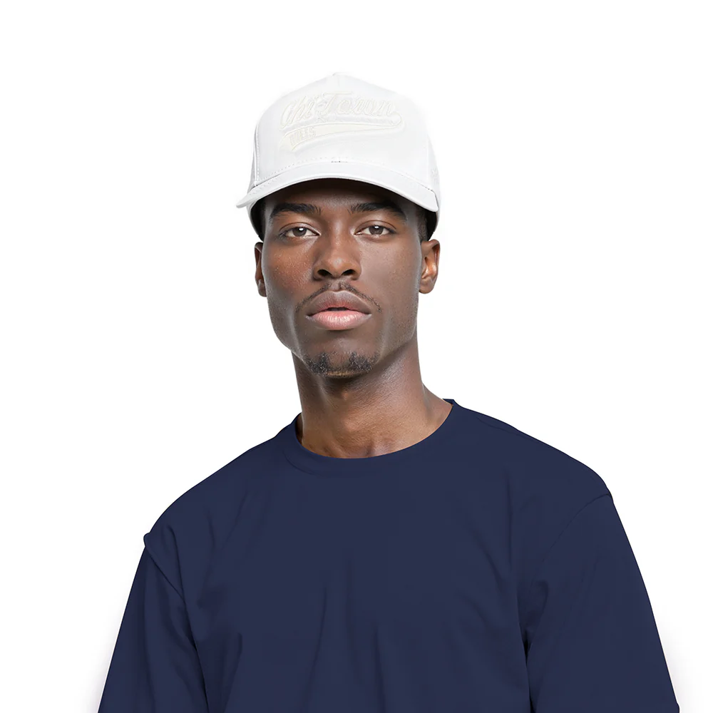 NBA CHICAGO BULLS WHITE OUT MEN'S PINCH FRONT SNAPBACK HAT (WHITE)