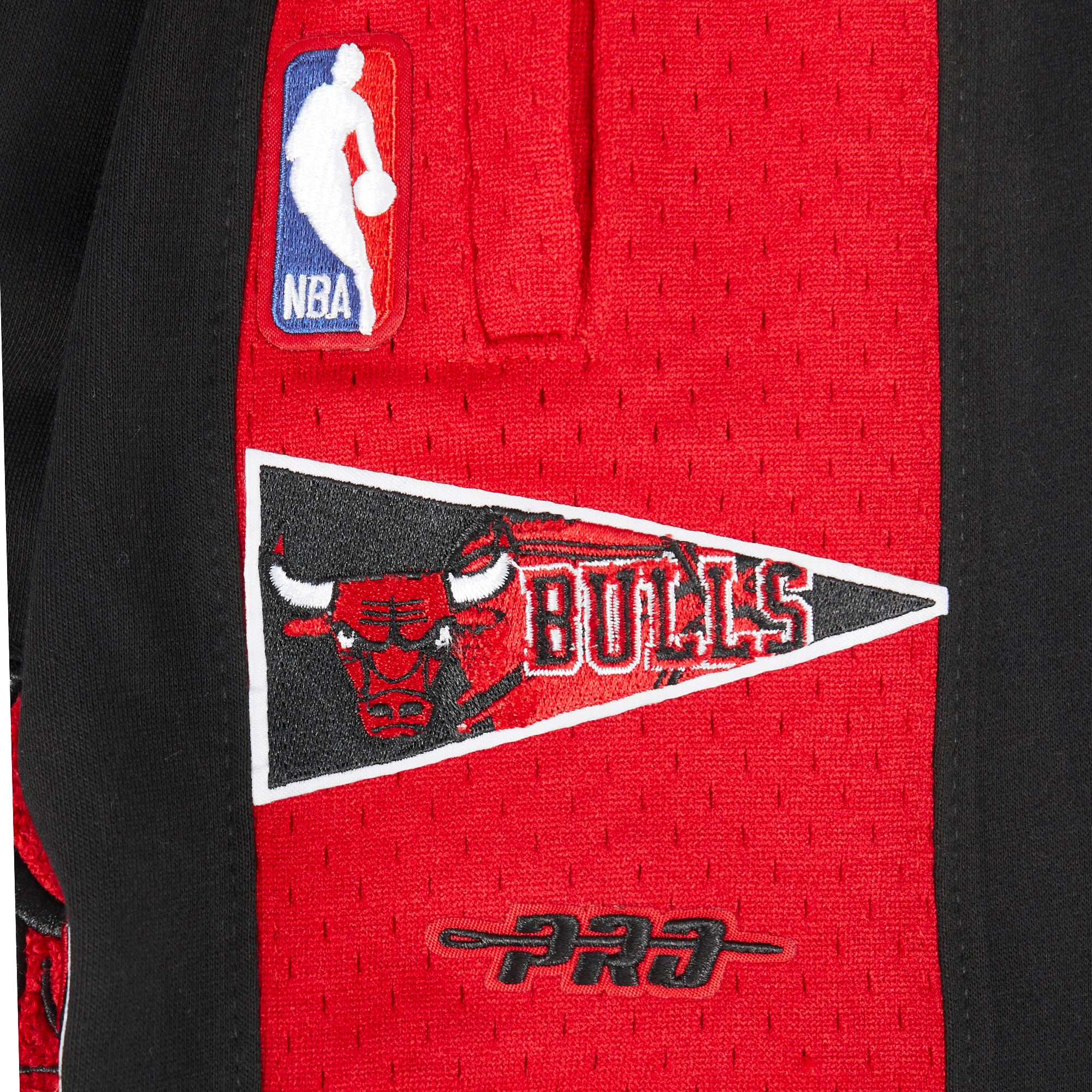 NBA CHICAGO BULLS RETRO CLASSIC BIG BOYS FLEECE 2.0 SHORT (BLACK/RED) - Image 6