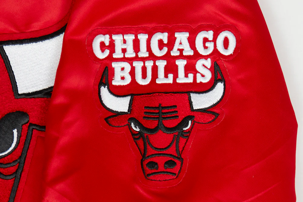 NBA CHICAGO BULLS CLASSIC BIG BOYS SATIN JACKET (RED) - Image 7
