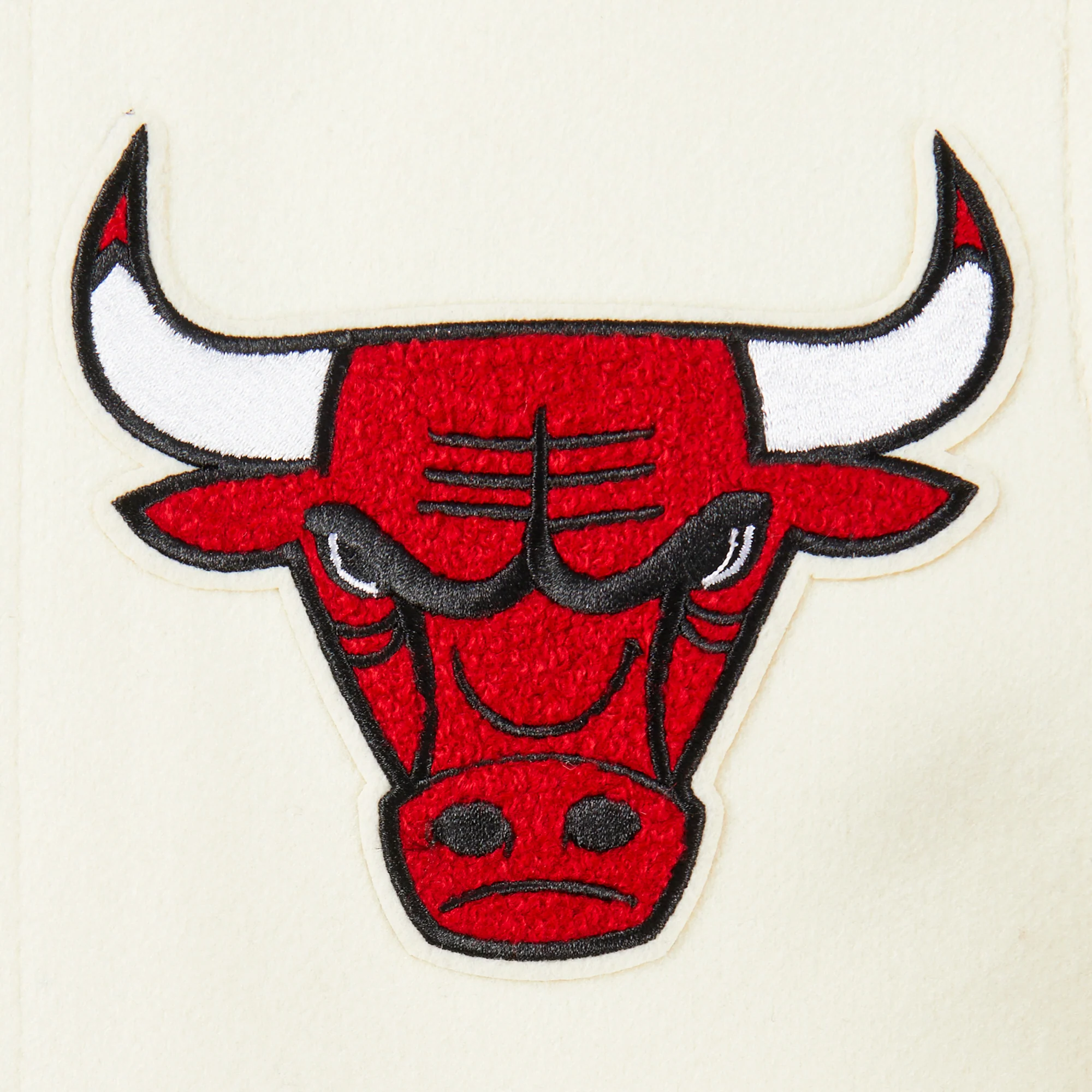 NBA CHICAGO BULLS RETRO CLASSIC BIG BOYS RIB WOOL VARSITY JACKET (EGGSHELL/ RED) - Image 3