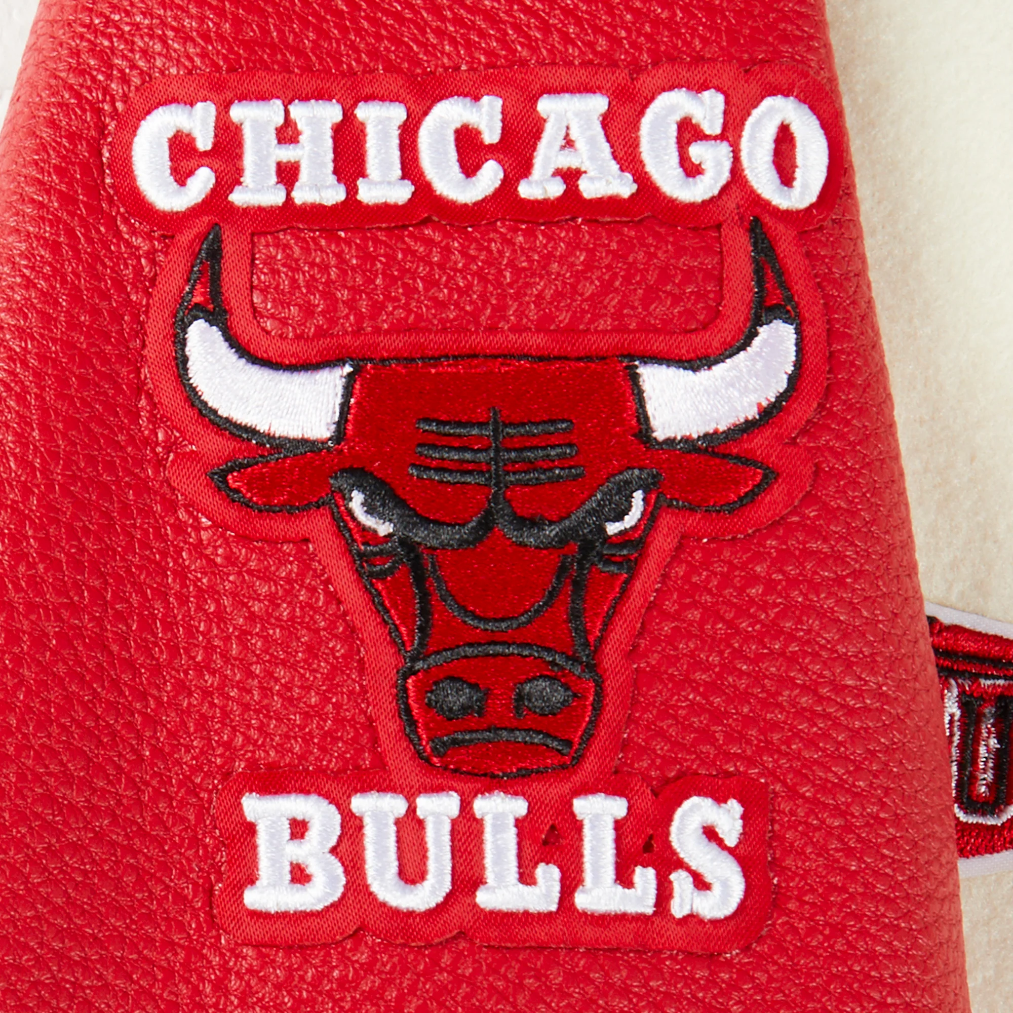 NBA CHICAGO BULLS RETRO CLASSIC BIG BOYS RIB WOOL VARSITY JACKET (EGGSHELL/ RED) - Image 7