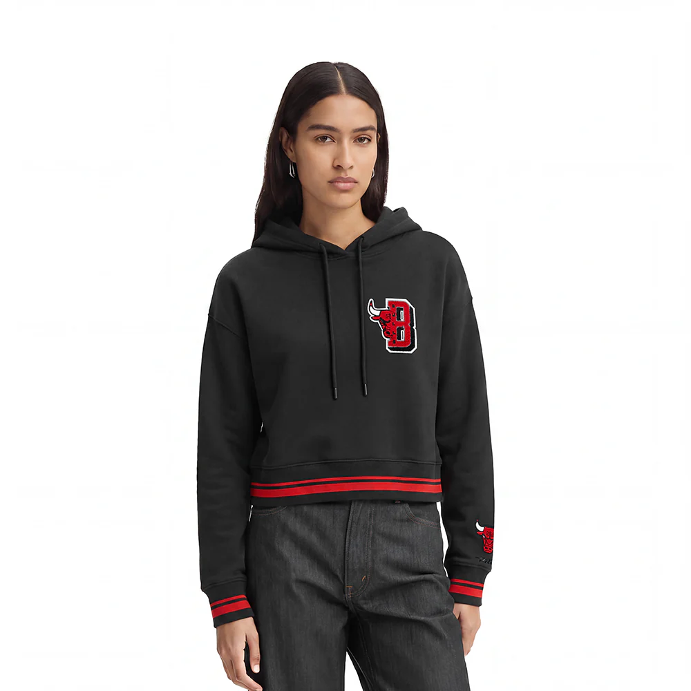 NBA CHICAGO BULLS MASHUP WOMEN'S RIB CROPPED PULLOVER HOODIE (BLACK/RED/BLACK)