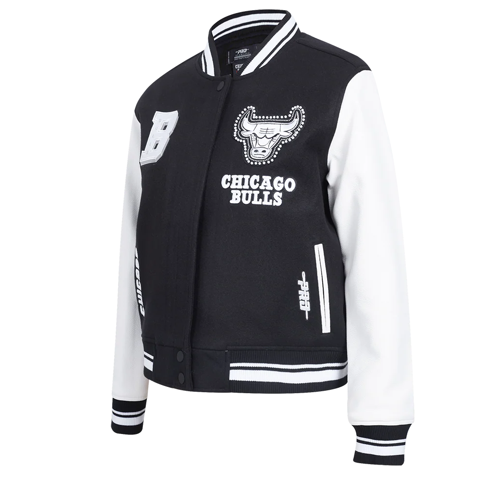 NBA CHICAGO BULLS PEARLS WOMEN'S RIB WOOL VARSITY JACKET (BLACK/WHITE) - Image 2