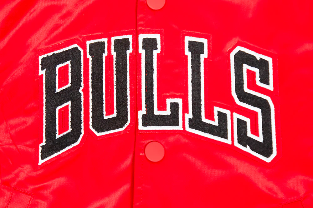 NBA CHICAGO BULLS CLASSIC LITTLE BOYS SATIN JACKET (RED) - Image 5