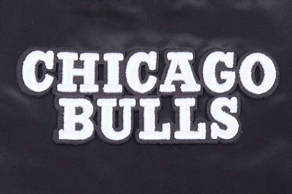 NBA CHICAGO BULLS SCRIPT TAIL WOMEN'S RIB SATIN JACKET (BLACK/RED/BLACK) - Image 7
