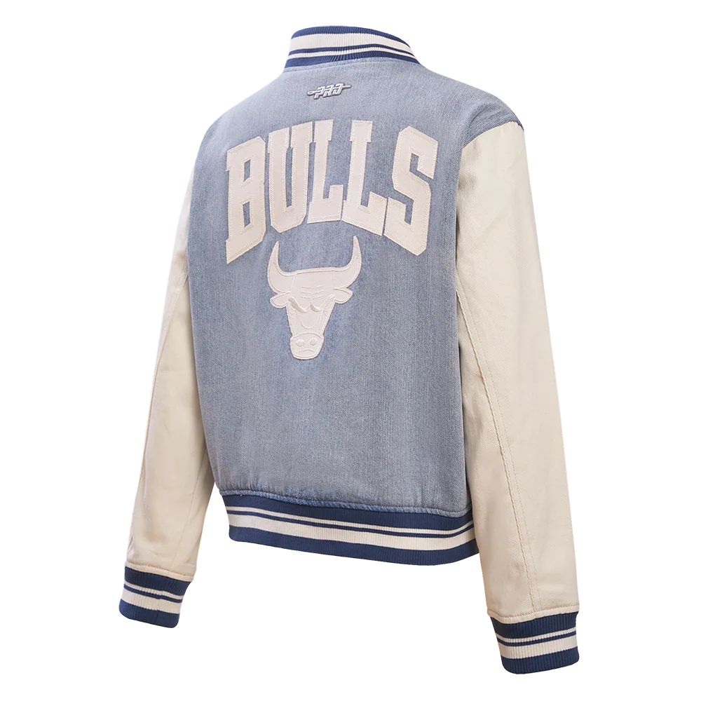 NBA CHICAGO BULLS VARSITY BLUES WOMEN'S DENIM VARSITY JACKET (DENIM/LINEN) - Image 10