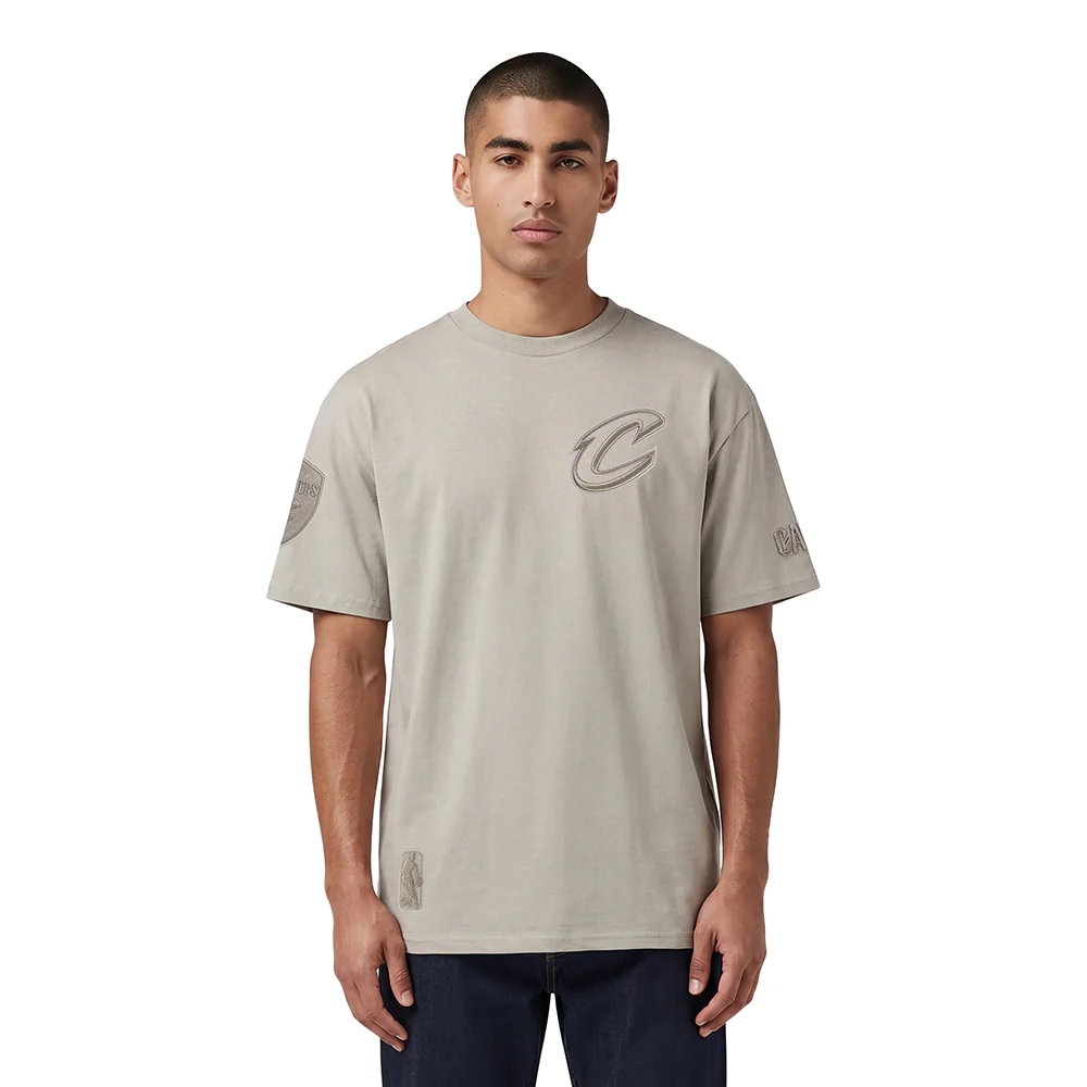 NBA CLEVELAND CAVALIERS NEUTRAL DROP SHOULDER MEN'S TEE (TAUPE)